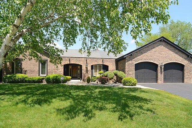 1st image of 3710 Radcliffe Dr