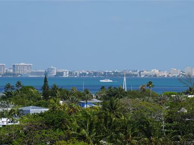 445 Grand Bay Dr APT 802, Key Biscayne, FL, 33149