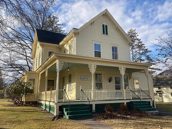 3rd image of 100 Tinker St