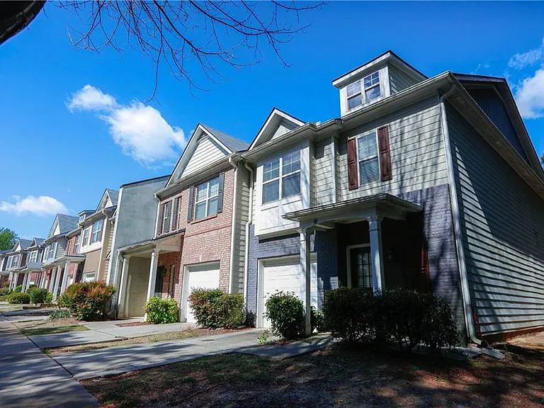 983 Nightfall Ct NW — Photo 2