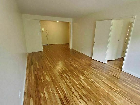 2nd image of 1829 Caton Ave #6Y