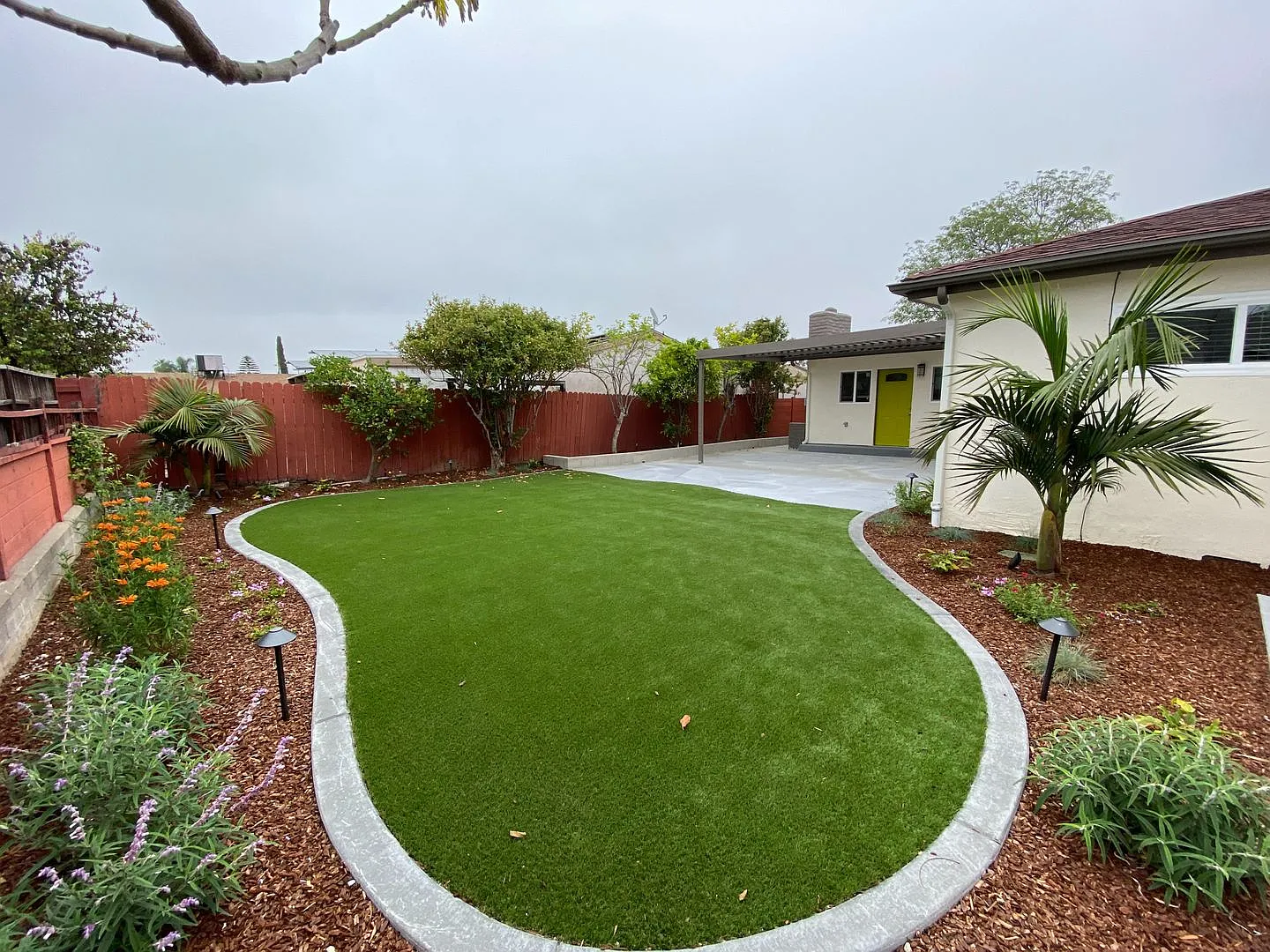 7 BD, 3 BR. Spacious Yard!! — Photo 4