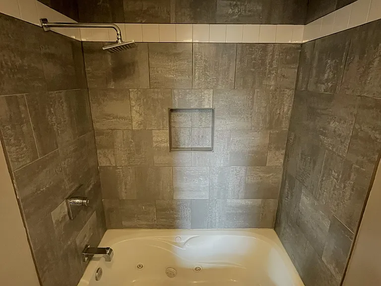 Secondary Bathroom Jacuzzi Tub