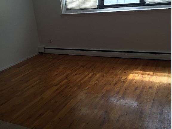 4th image of 249 Prospect St APT 8A