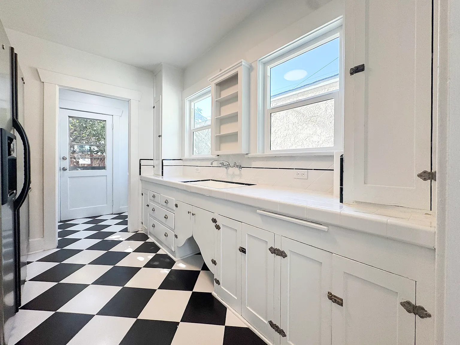1 bed, 800 sqft, $2,495 — Photo 4