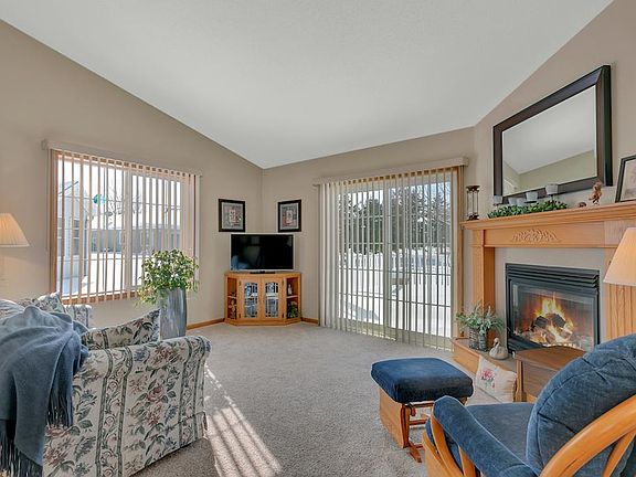 5th image of 1001 Diamond Willow Cir