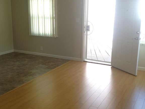 4th image of 1388 Glen Ave #B