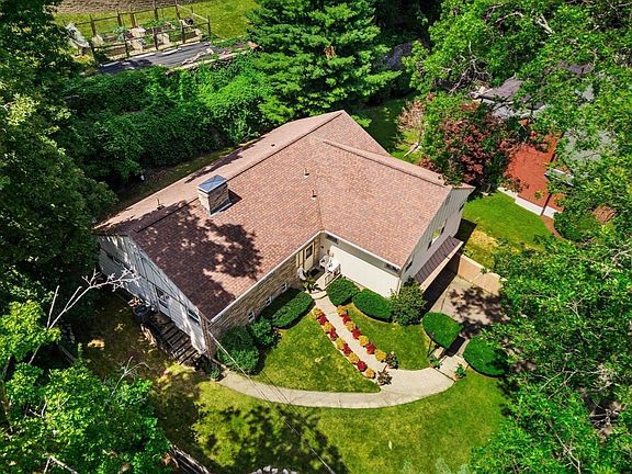 5th image of 205 Gardner Rd