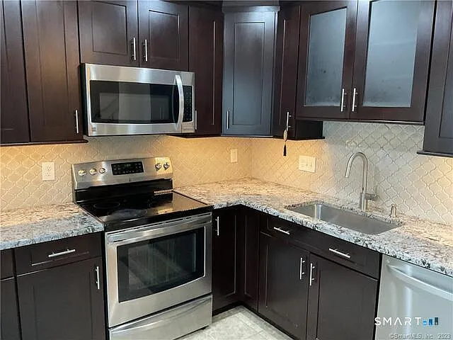 25 Padanaram Rd #84