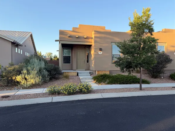 17 Paseo Luna Blanca, Santa Fe, NM 87508