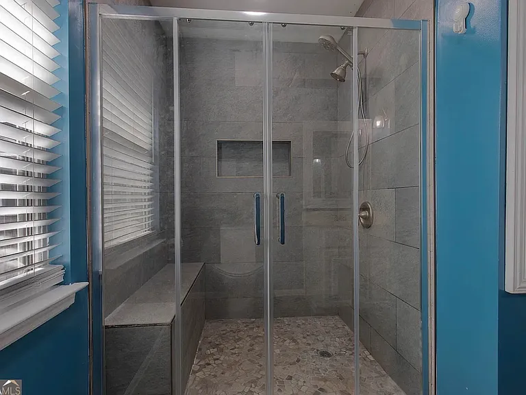 8 Cameron Ct W — Photo 19