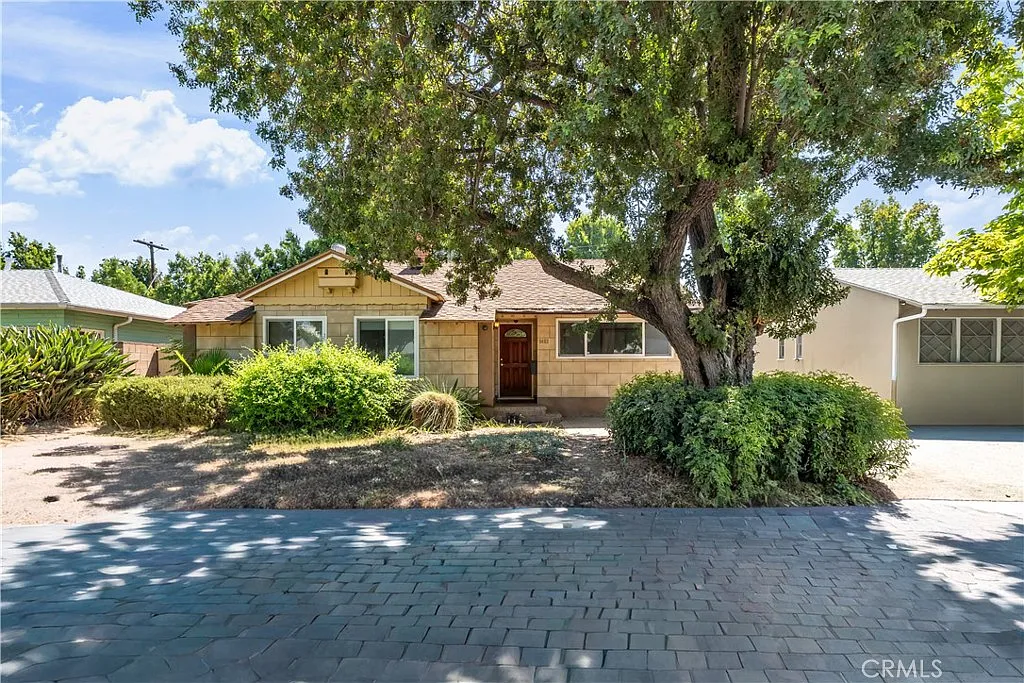 3 bed, 1652 sqft, $4,600 — Photo 1