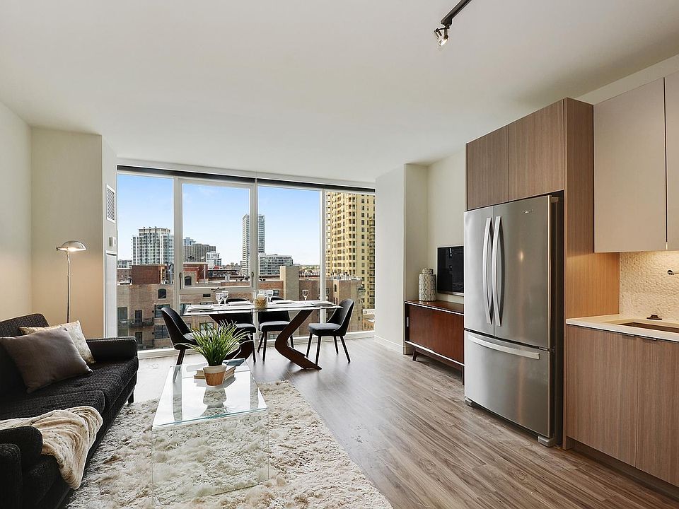 1st image of 1411 S Michigan Ave #807