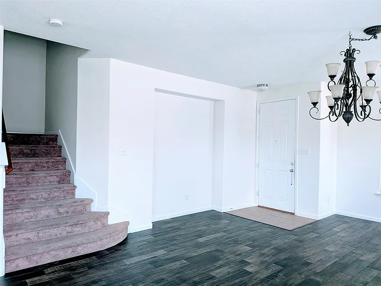 1615 Bel Riposo Ln — Photo 6