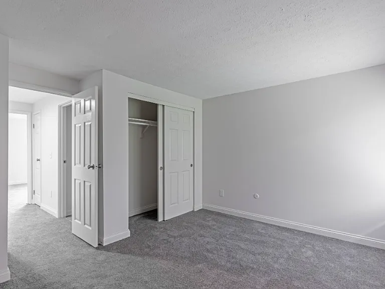 Rocky Creek Townhouse Apartments — Photo 9