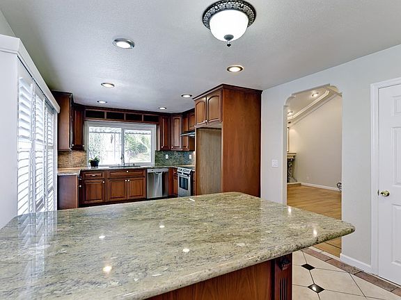 4th image of 6374 San Anselmo Way