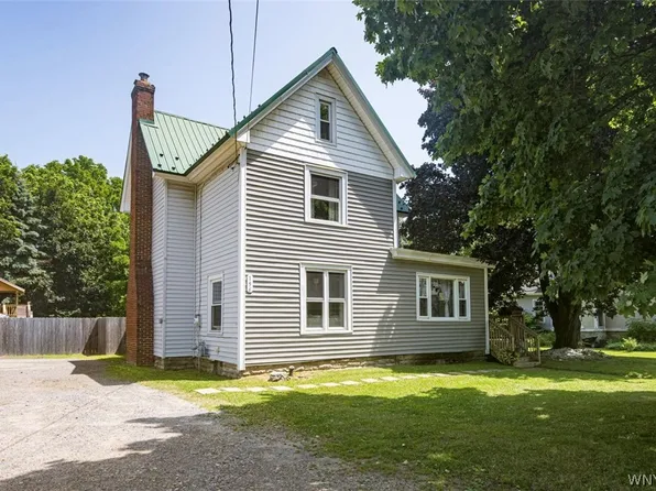 156 Central Ave, Silver Creek, NY 14136