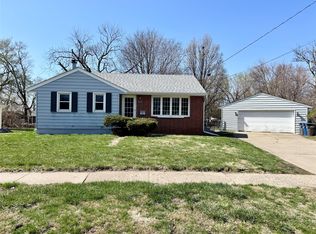 2006 E 27th Ct, Des Moines, IA 50317