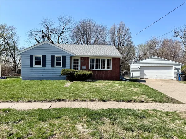 2006 E 27th Ct, Des Moines, IA 50317