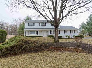 47 Pinewood Dr, Glenville, NY 12302