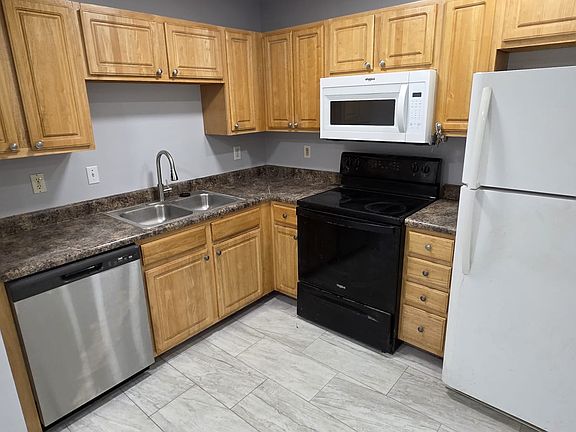 3rd image of 1913 48th Ave APT B