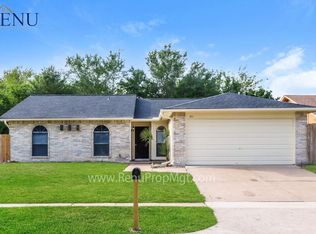 5438 Canyon Forest Dr, Houston, TX 77088