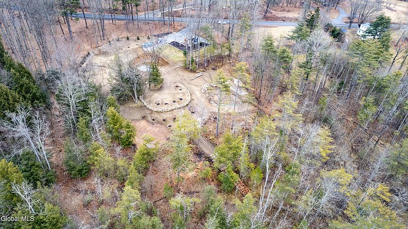 3rd image of 450 Sacandaga Road