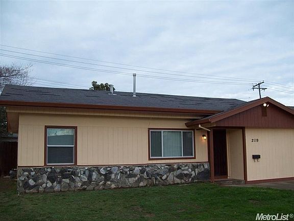 2nd image of 2119 Whippoorwill Ln