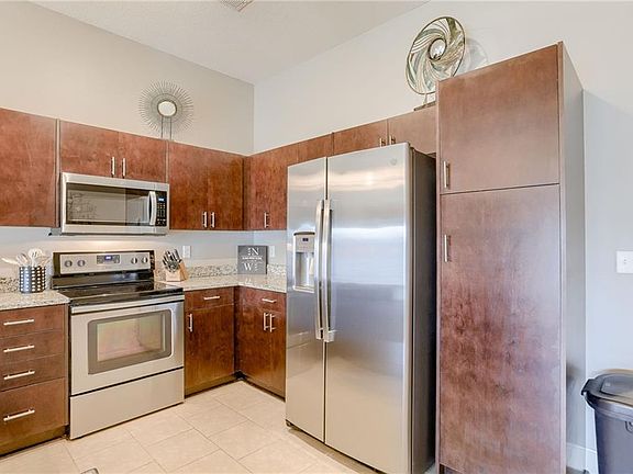 4th image of 9237 N Gower Ave