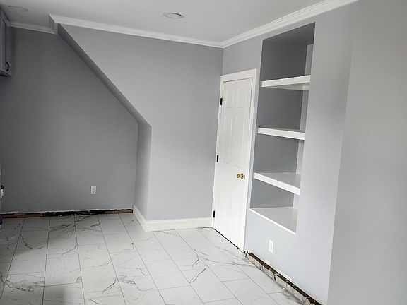 3rd image of 120 Vineyard Ave #1
