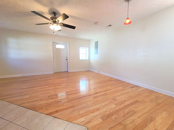 5th image of 121 Fairfax Rd