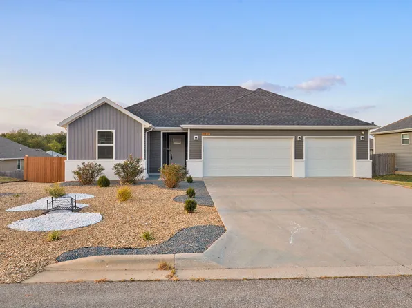 1459 E Habersham Street, Republic, MO 65738