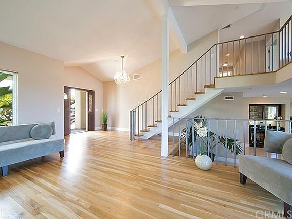 Entry - Formal Living Room