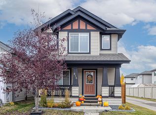 816 35th Ave NW, Edmonton, AB T6T1A3