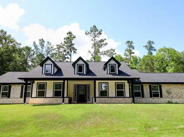 131 Feldspar Ln, Huntsville, TX 77340