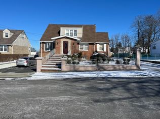 34 S Mountain Ave, Cedar Grove, NJ 07009