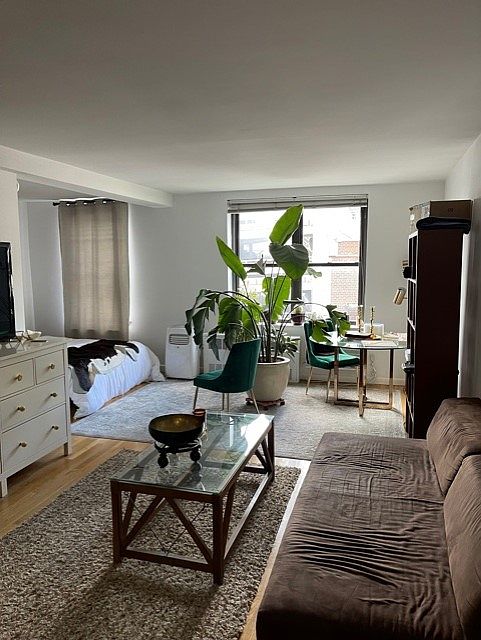 1st image of 327 W 30th St APT 7A