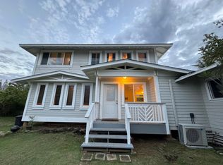 203 Aumoe Rd #B, Kailua, HI 96734