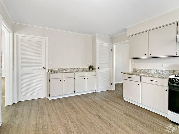 4th image of 1336 N Berwick Blvd