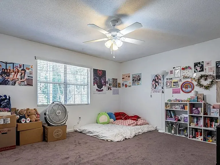 144 Tamara Ct — Photo 8