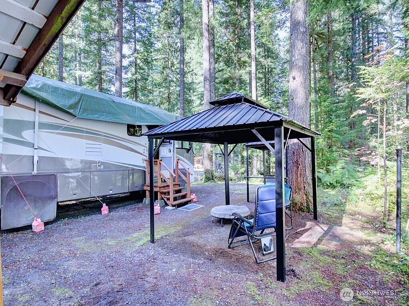 4th image of 145 1 Goldrush Road