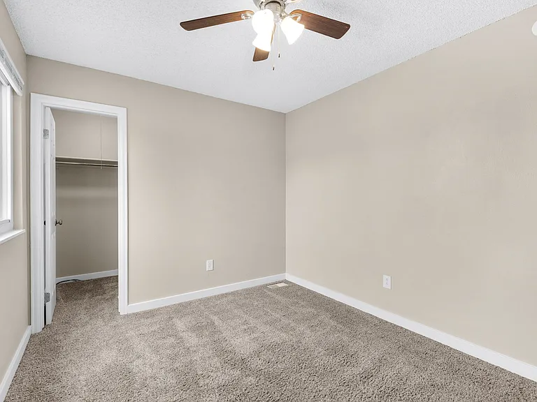 2710 Hearthwood Ln — Photo 14