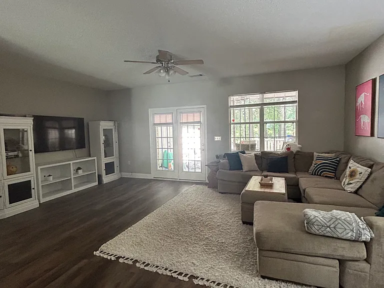 4536 Great Oak Dr — Photo 23