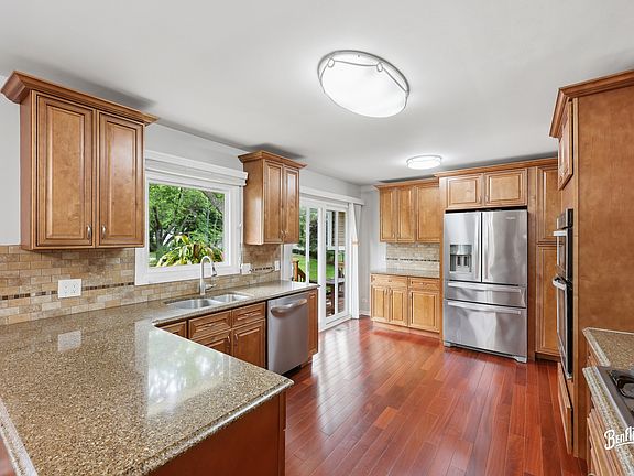 5th image of 750 Dunhill Dr