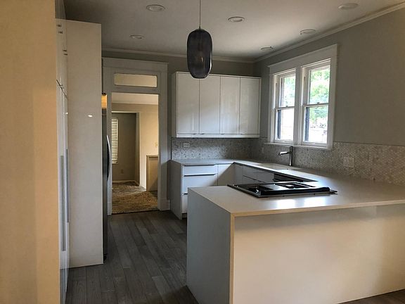 4th image of 4162 Lowell Blvd