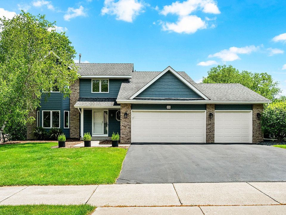 1st image of 550 Hawthorne Woods Dr