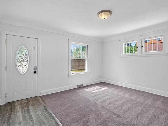 3rd image of 569 Hatch Ave