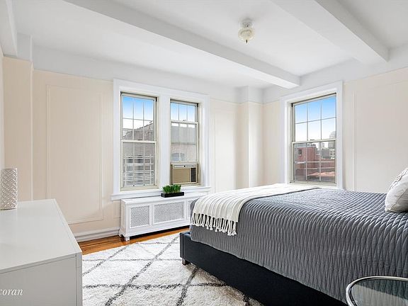2nd image of 139 W 82nd St #7B