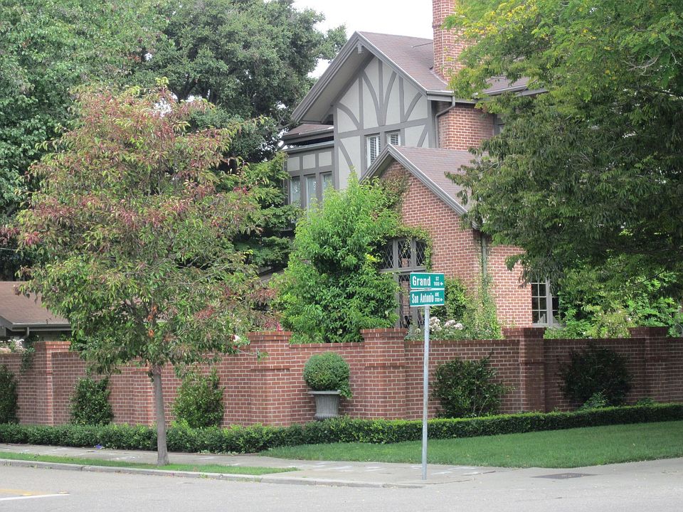 Corner of Grand and San Antonio