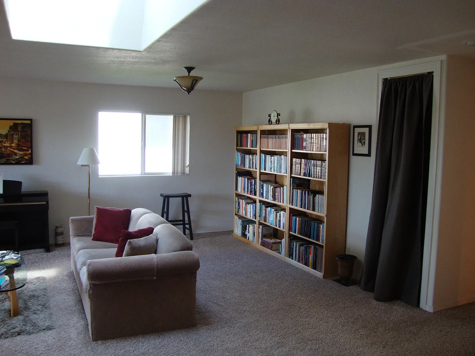 3 bed, 1821 sqft, $2,200 — Photo 3